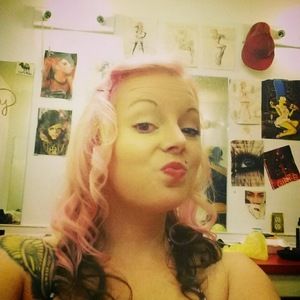 Meet your Posher, Stephanie